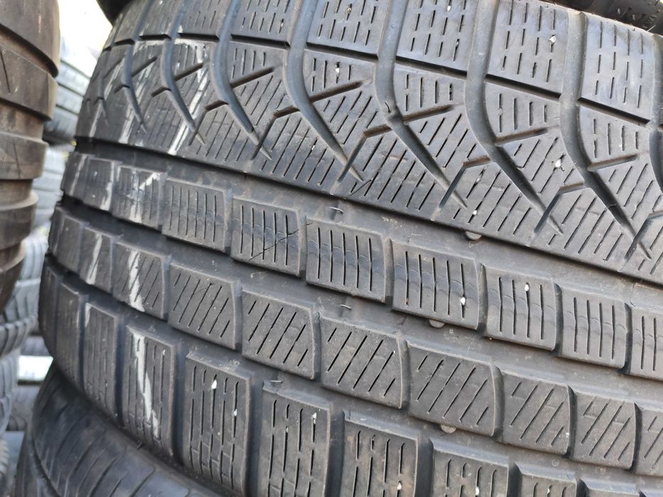 2бр Зимни гуми 275 35 19 - Pirelli Runflat BMW - DOT 2024