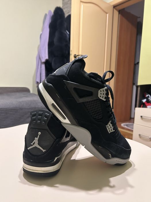 Jordan 4 - Black Canvas