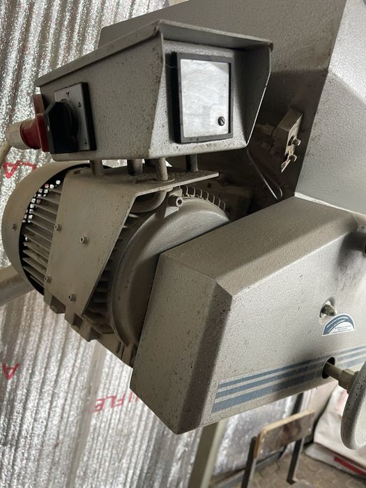 Плющилка зерновая