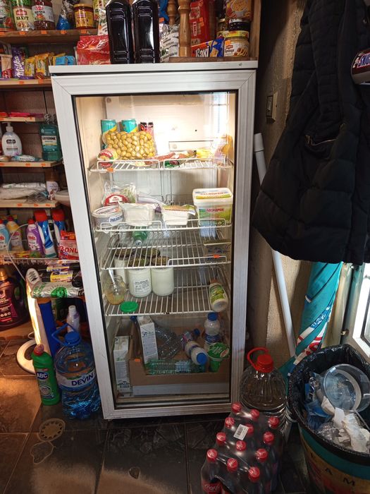 Хладилна витрина