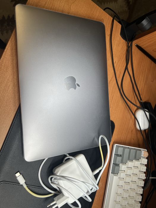 Mac Book Pro M1 256/16gb