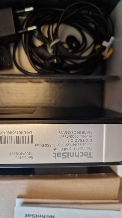 Radio digital portabil Technisat cu acumulator