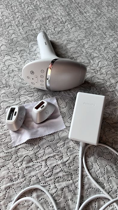 Фотоепилатор Philips Lumea Prestige