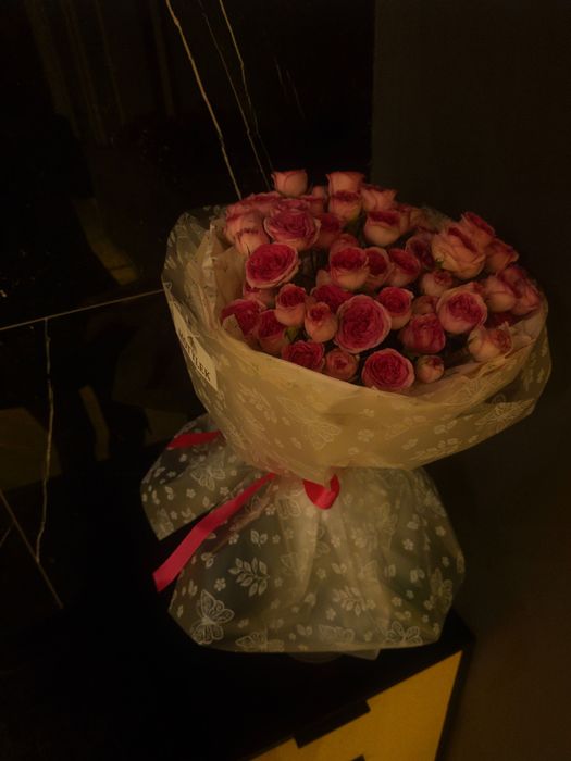 Пышный свежий букет