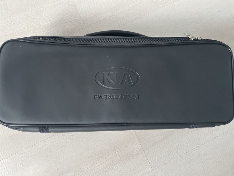 Огнетушитель KIA Lux