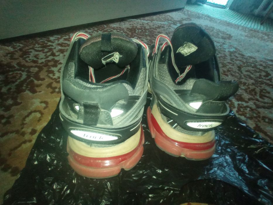 Продам траки Balenciaga