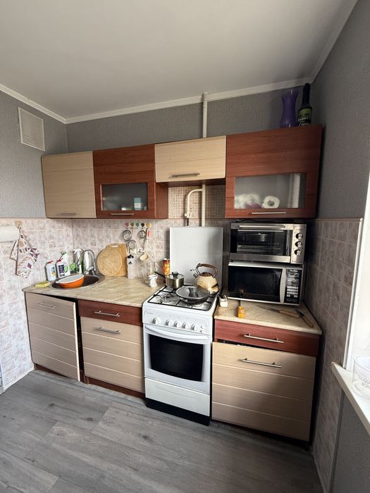 Кухонный гарнитур 2,40 длина