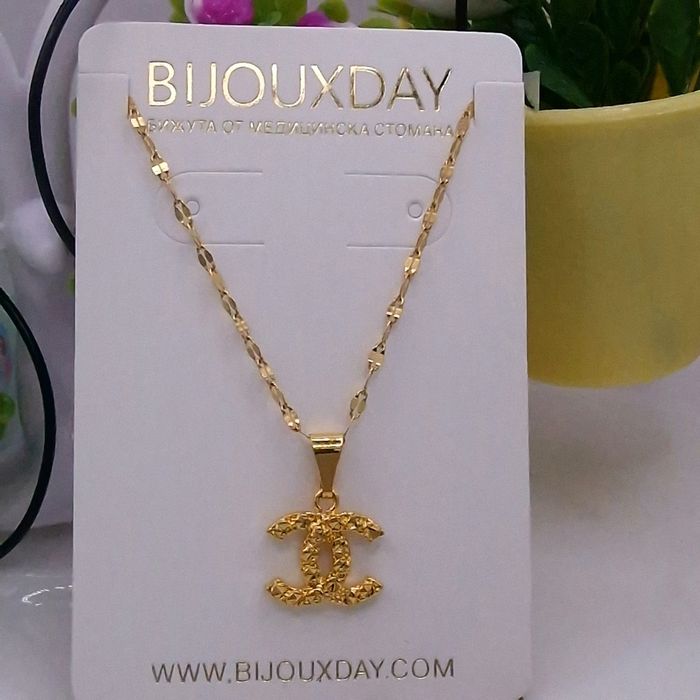 Луксозни колиета с 18к златно покритие!