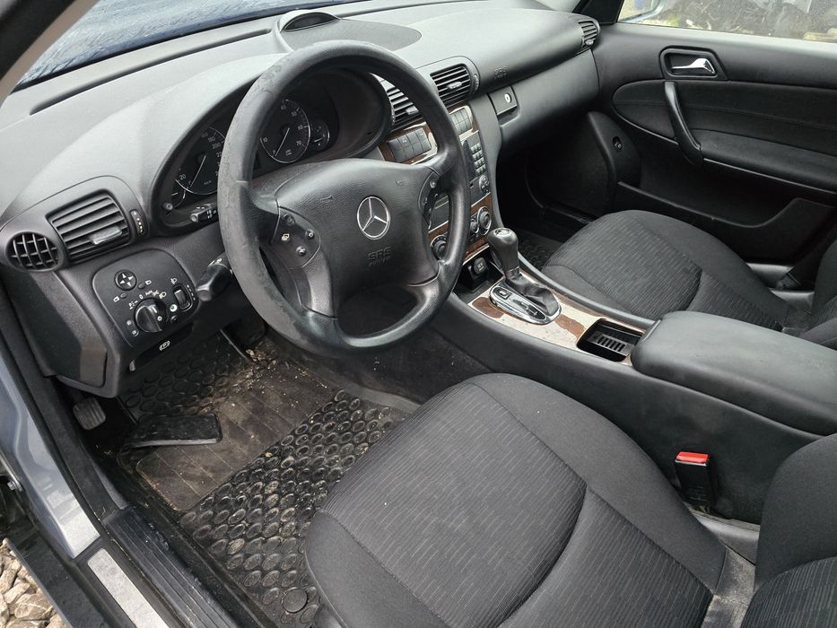 Продавам мерцедес ц200 комресор на части