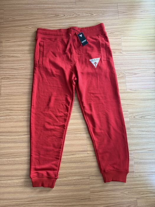 Compleu guess rosu unisex