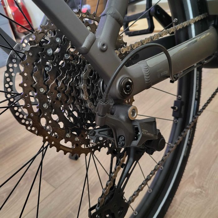 Bicicleta electrica Cube Kathmandu Chrome Pro 800 W, noua 28* si Bonus