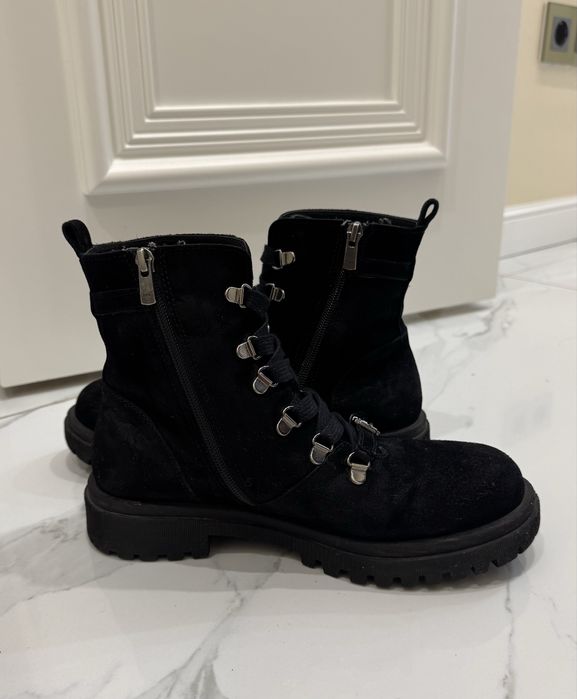 Зимние ботинки с мехом внутри