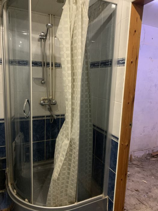 Продам душевую кабину