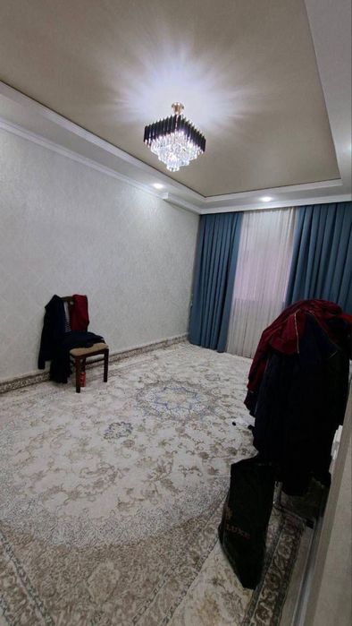 Юнусабад 4 Продаётса 2/4/9 Автосалон 64кв.м