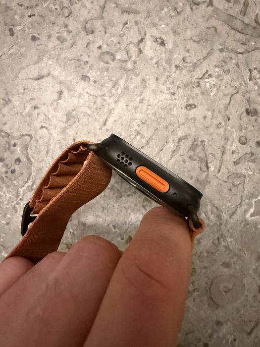 Apple Watch Ultra 2 Black Titanium Cellular