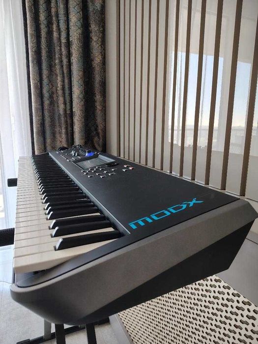 Sintetizator Yamaha MODX 7 utilizat doar in studio
