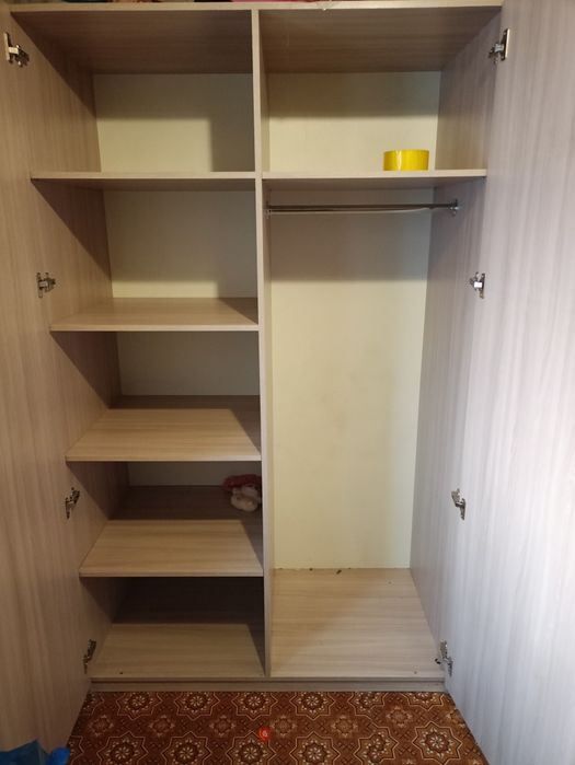 Продам шкаф. В спальню.