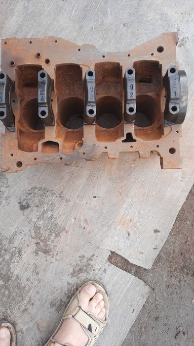 Блок цилиндров на Рено Логан