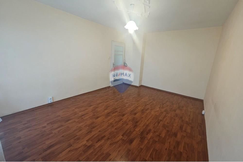 Дава се под наем Двустаен апартамент в Варна, Владислав Варненчик - 60 кв.м за 382.5 € - Снимка #9