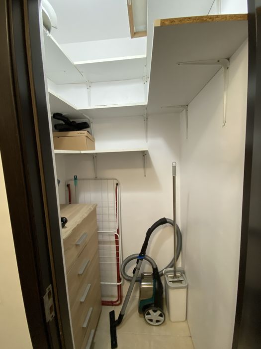 Proprietar, vand apartament deosebit cu 2 camere, parcare in curte privata