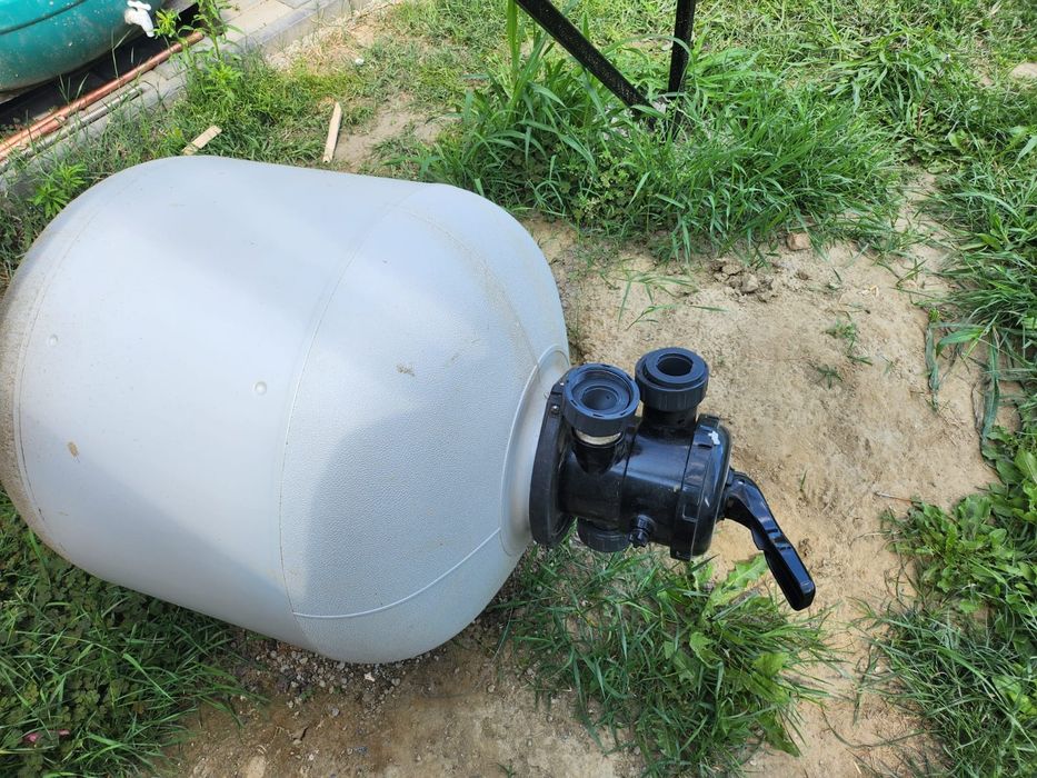 Pompa și  filtru cu nisip pentru  piscina mare îngropată