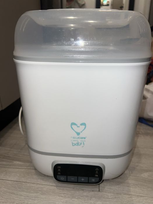 Sterilizator electric 4 in 1 cu abur, 8 biberoane, cu uscator, Easycare