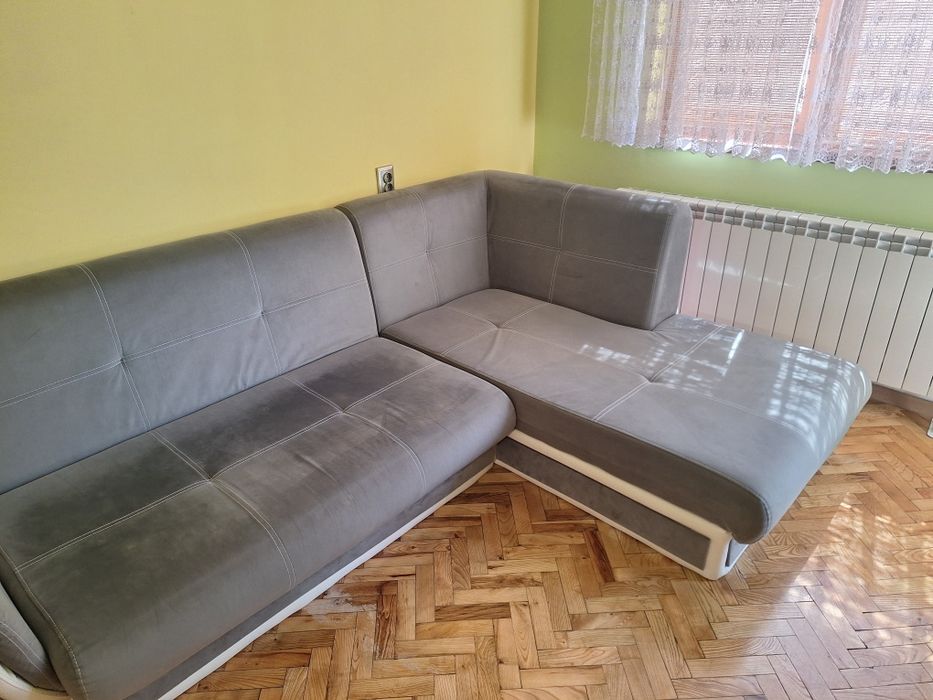 Ъглов диван холов