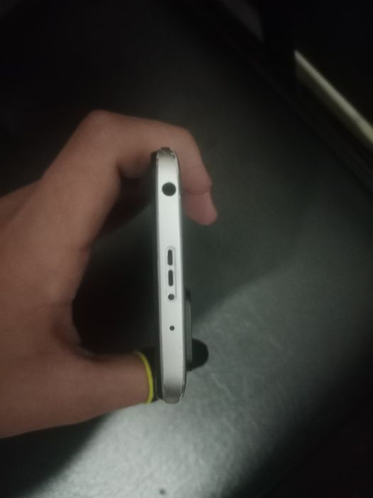 Продам редми нот 10 срочно