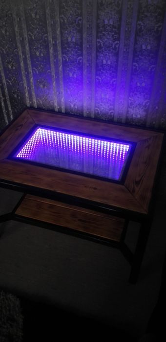 Журнальный столик