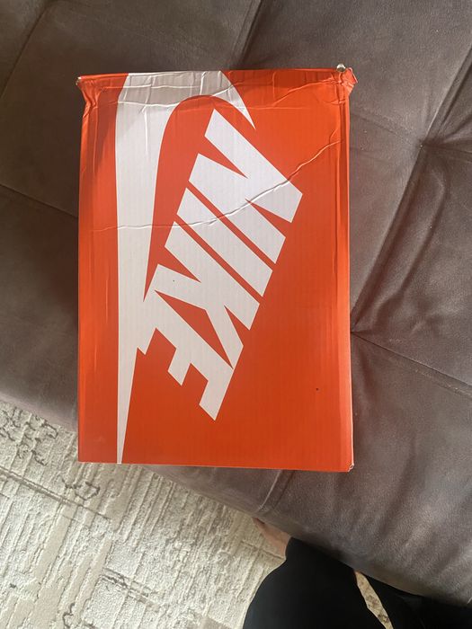 Кроссовки nike для спорта