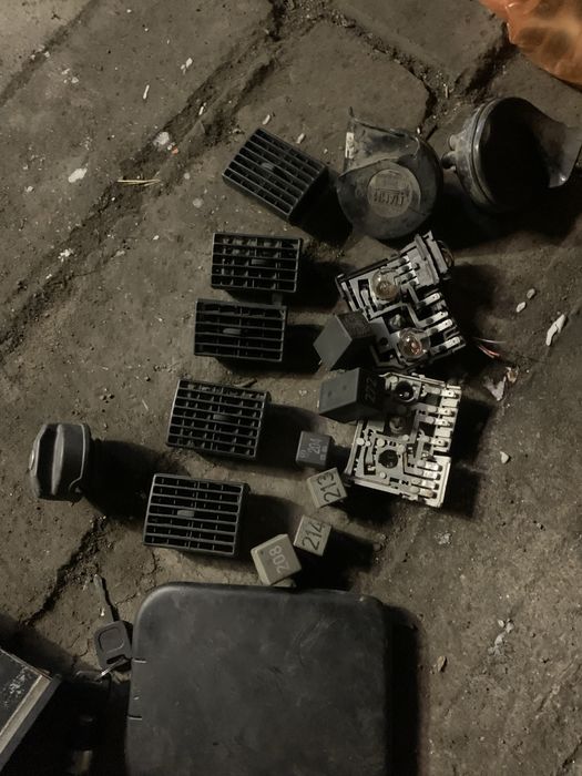 Продам запчасти ауди 80 б4