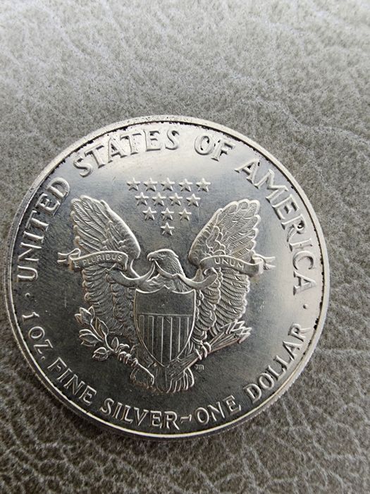 Монеты США серебра 1 доллар