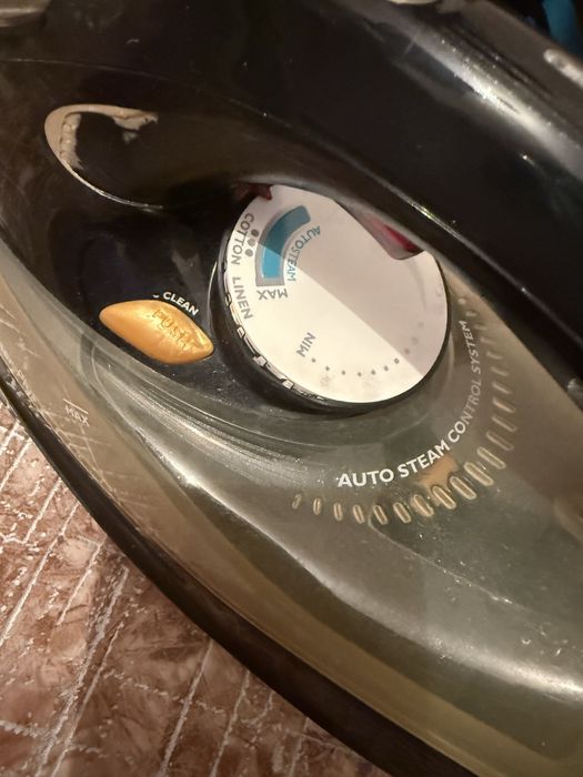 Продам утюг BRAUN