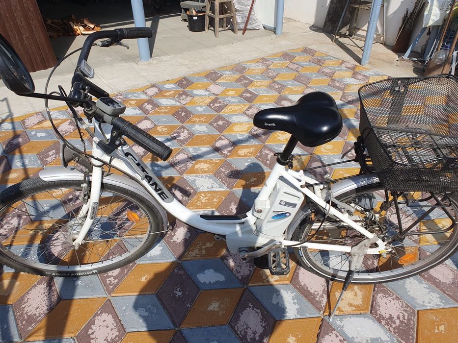 Vând bicicletă DAMA ,electrică GITANE. Motor Panasonic