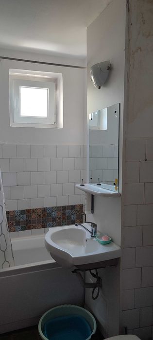 Închiriez apartament zona Tudor Vladimirescu