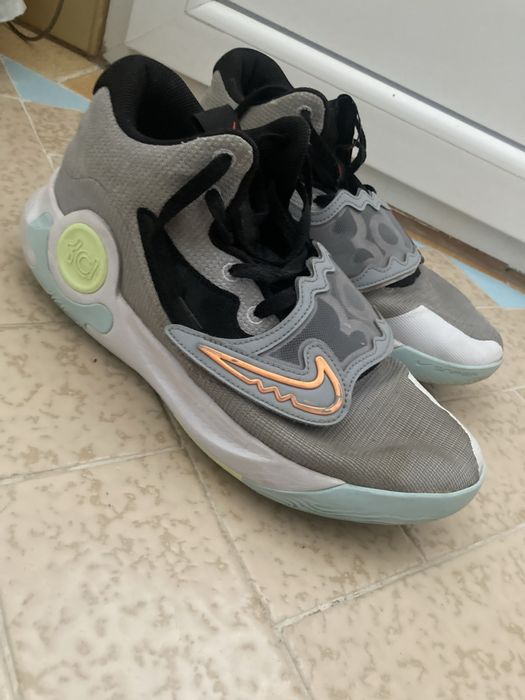 46 номер Баскетболни обувки Kd Tray 5 X