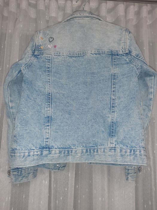 Vand 2 jachete fetita marimea 122