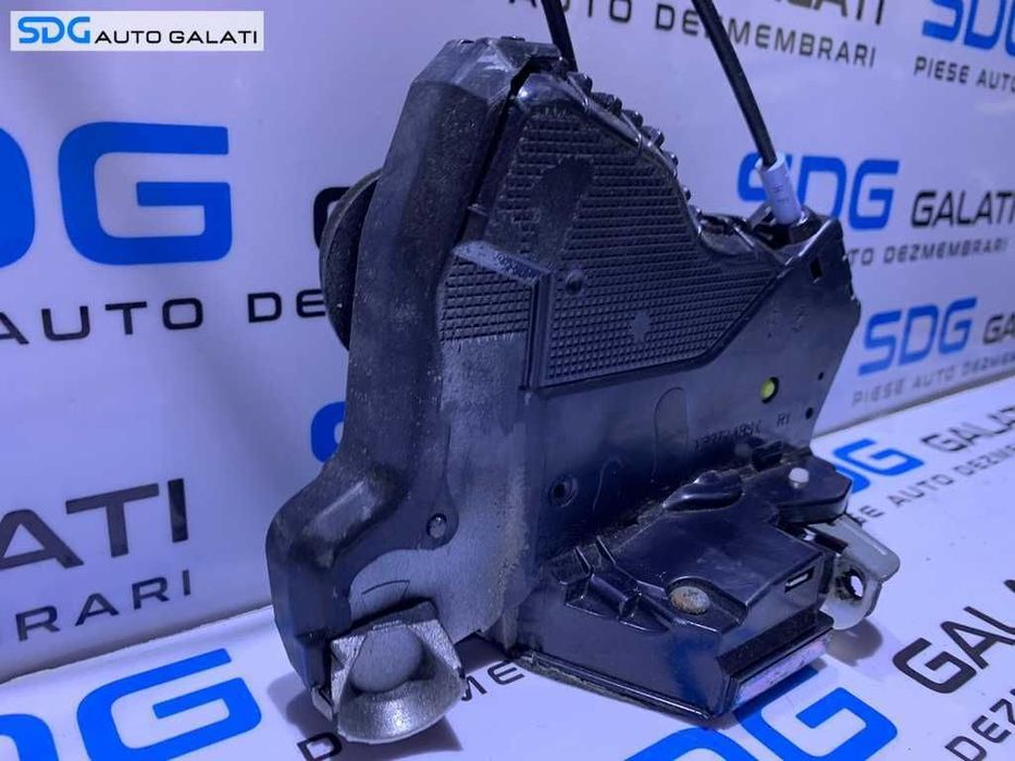 Broasca Incuietoare Usa Portiera Dreapta Fata Toyota Auris 2006 - 2012 Cod A046693 [D0576]