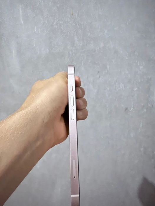 Айфон 13 сатылады