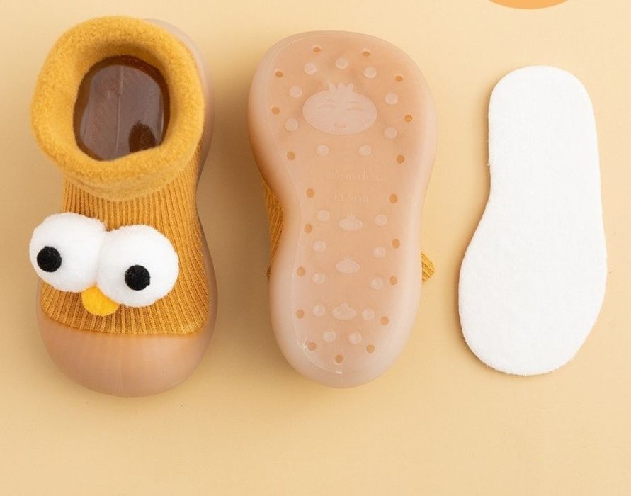 Детски есенни обувки с чорап и очички, различни номера и цветове W SHO