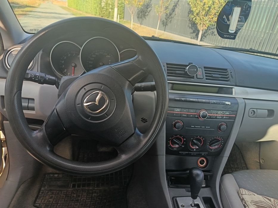 MAZDA 3 2006 — imagine 5