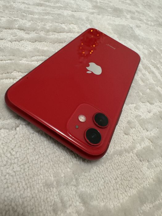 Iphone 11 Red,impecabil, la cutie cu factură de achizite