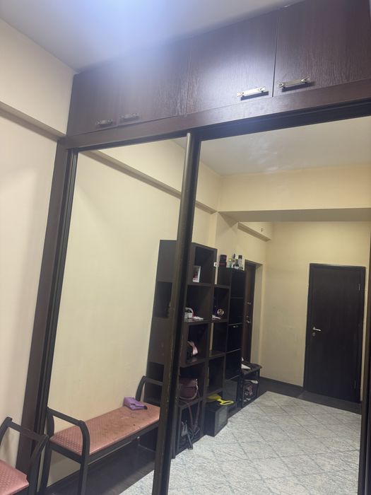 Большой шкаф для прихожки