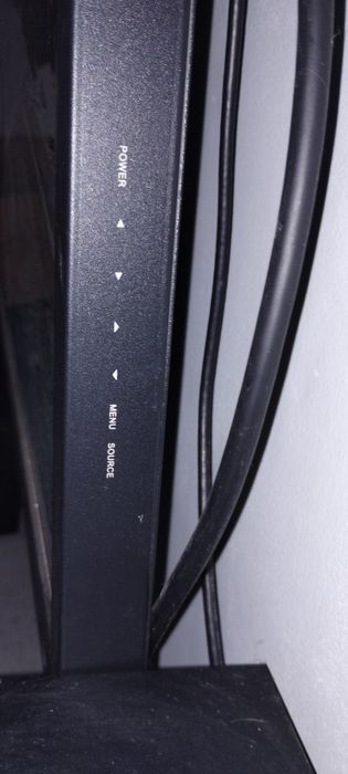 Монитор 55 инча HIKVISION DS-D5055UL-B със стойка за стена