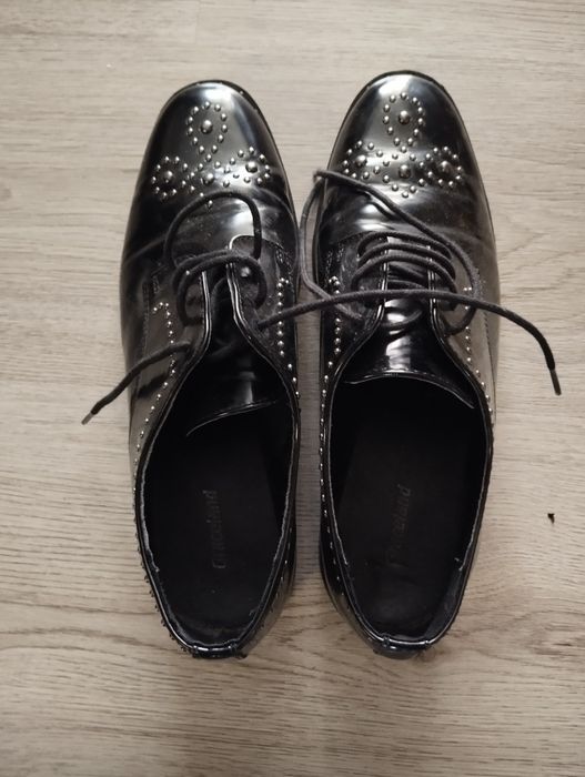 Модерни обувки за всекидневието!