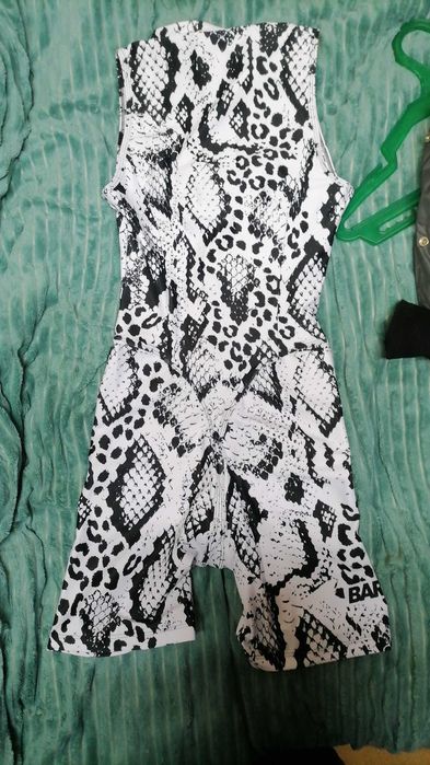 Продам комбинезончик