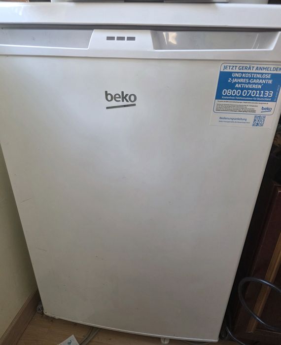 Вертикален Фризер Beko 65 литра