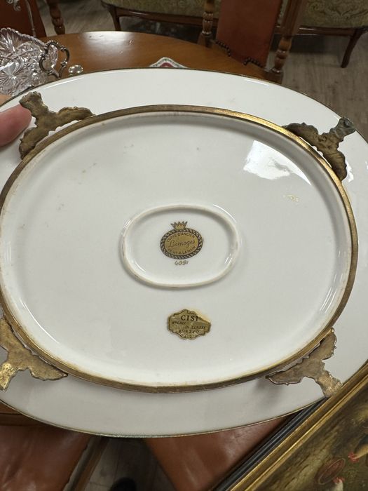 Platou limoges din portelan pictat si elemente alama