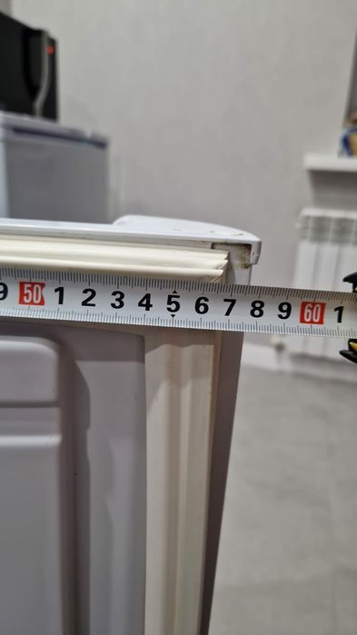 Уплотнитель-Резинка двери холодильника POLAIR