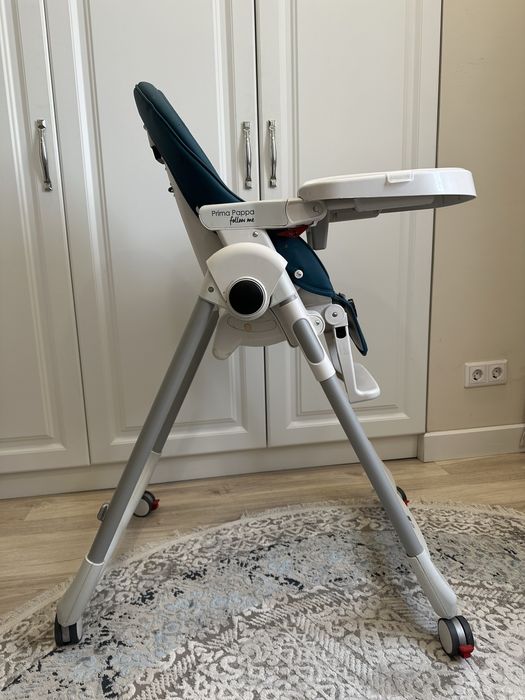 Детский стульчик-шезлонг для кормления